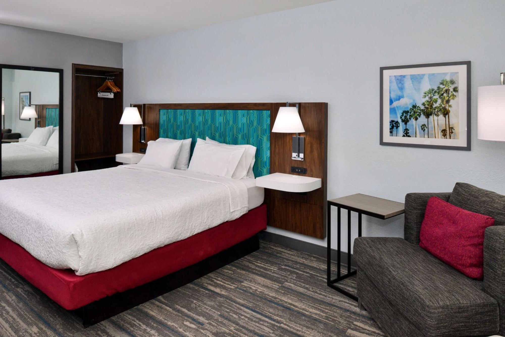 Hampton Inn By Hilton Panama City Beach Upper Grand Lagoon Exterior photo