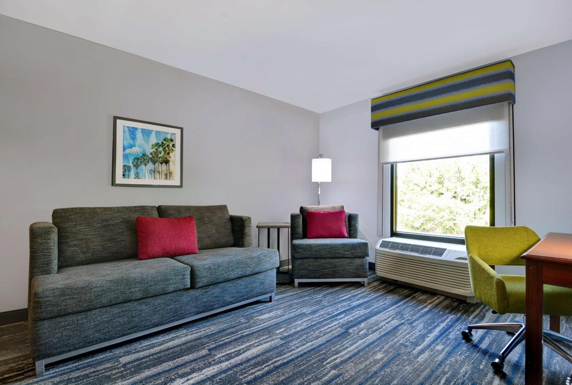 Hampton Inn By Hilton Panama City Beach Upper Grand Lagoon Exterior photo